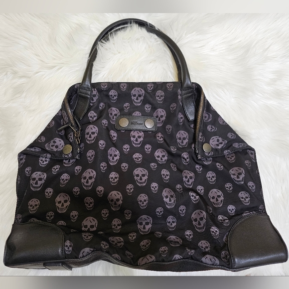 🎉🎉🎉HOST PICK🎉🎉🎉Alexander McQueen - Faithful De-Manta Tote - Picture 15 of 16